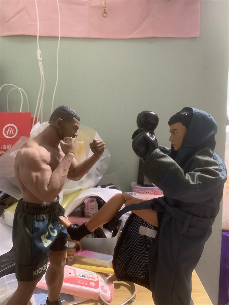 En venta 1/6th Tyson versión joven escultura de cabeza masculina para figura de acción de muñeca habitual de 12 pulgadas