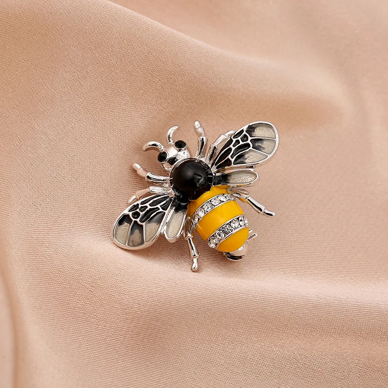 Cute Rhinestone Bee Brooch Women Party Accessories Insect Pearl Corsage Brooches Clothing Accessories