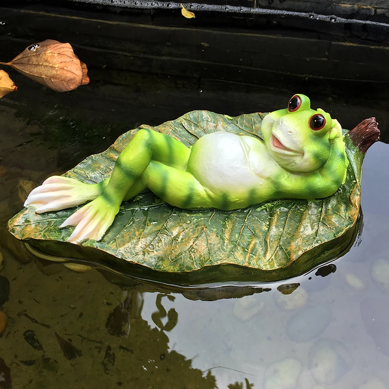 

resin statue floating frog model Figurines pond pool landscape sculpture outdoor Courtyard gardening decoration a1050