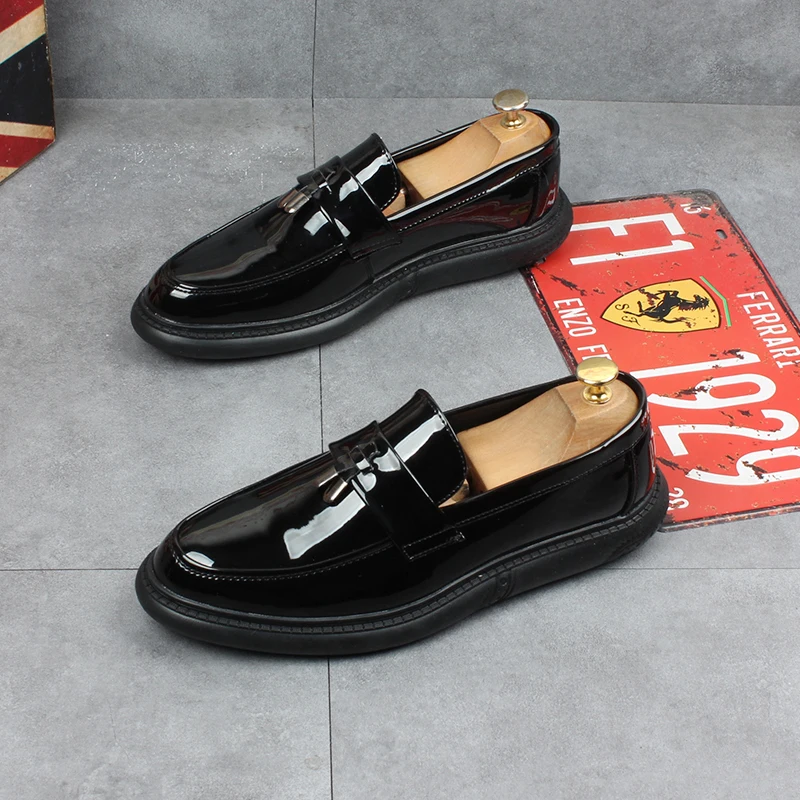 

Korean style men casual business wedding formal dress patent leather shoes slip-on tassels shoe black white breathable loafers