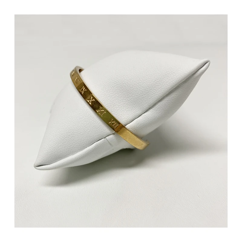 1Pcs 7*6Cm Mini White Black Grey Pu/velvet Watch Bangle Pillow Holder Bracelet Jewelry Display Chain Anklet Soft Pillow Cushion