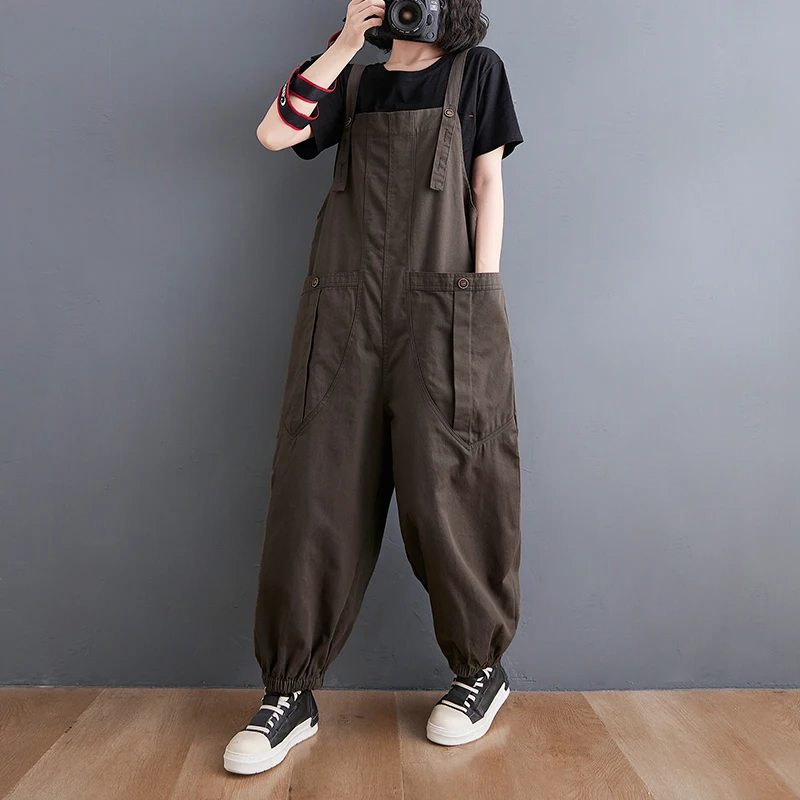 2023 Summer Fashion Button Asymmetrical Jumpsuit Women Overalls Solid Casual Loose Femme Big Pocket Cargo Harem Pants H1520