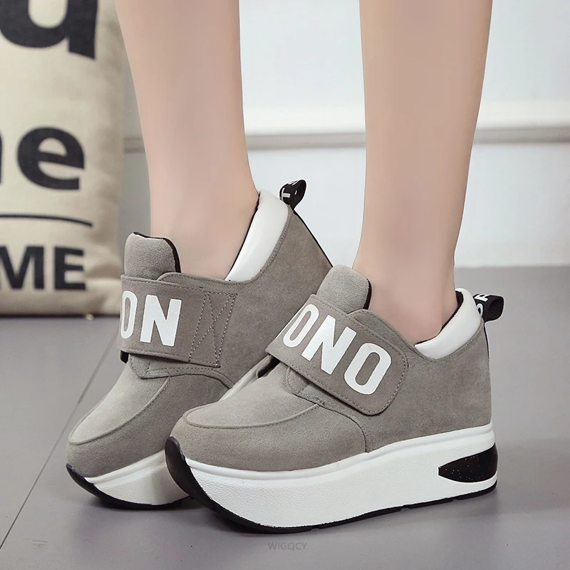 New Platform Outdoor Shoes Hidden Heel Breathable Thick Sole Slip On Creepers Wedge Increase Shoes Black Red Casual Women shoes