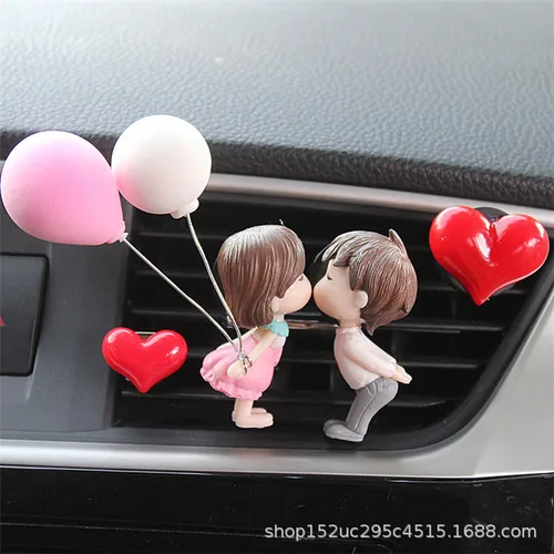 Imagen 2 del producto Clip de salida de aire para coche, decoración de dibujos animados bonitos para parejas, figura de acción, adorno de globo, accesorios para salpicadero Interior de coche, regalo para niña