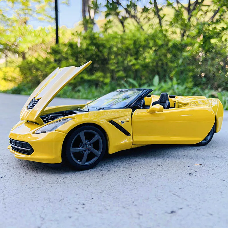 Maisto-車モデル1:24,車の装飾,おもちゃ,ギフト,特別オファーシリーズ,シミュレーション,合金,工芸品