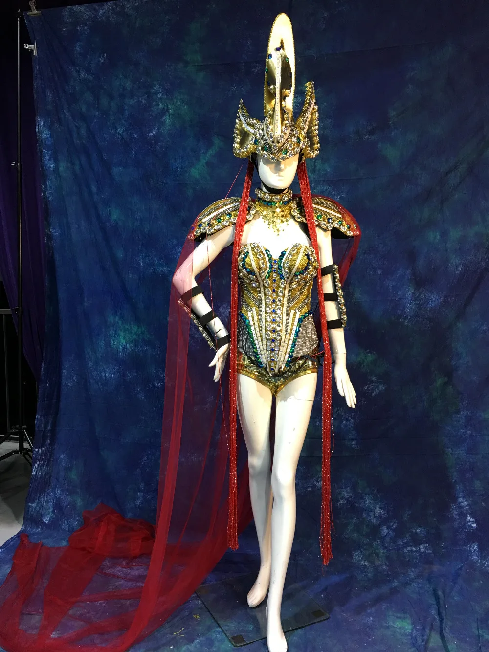 

women LED gold warrior armor bar commercial guest show catwalk costume cosplay party girl clothing