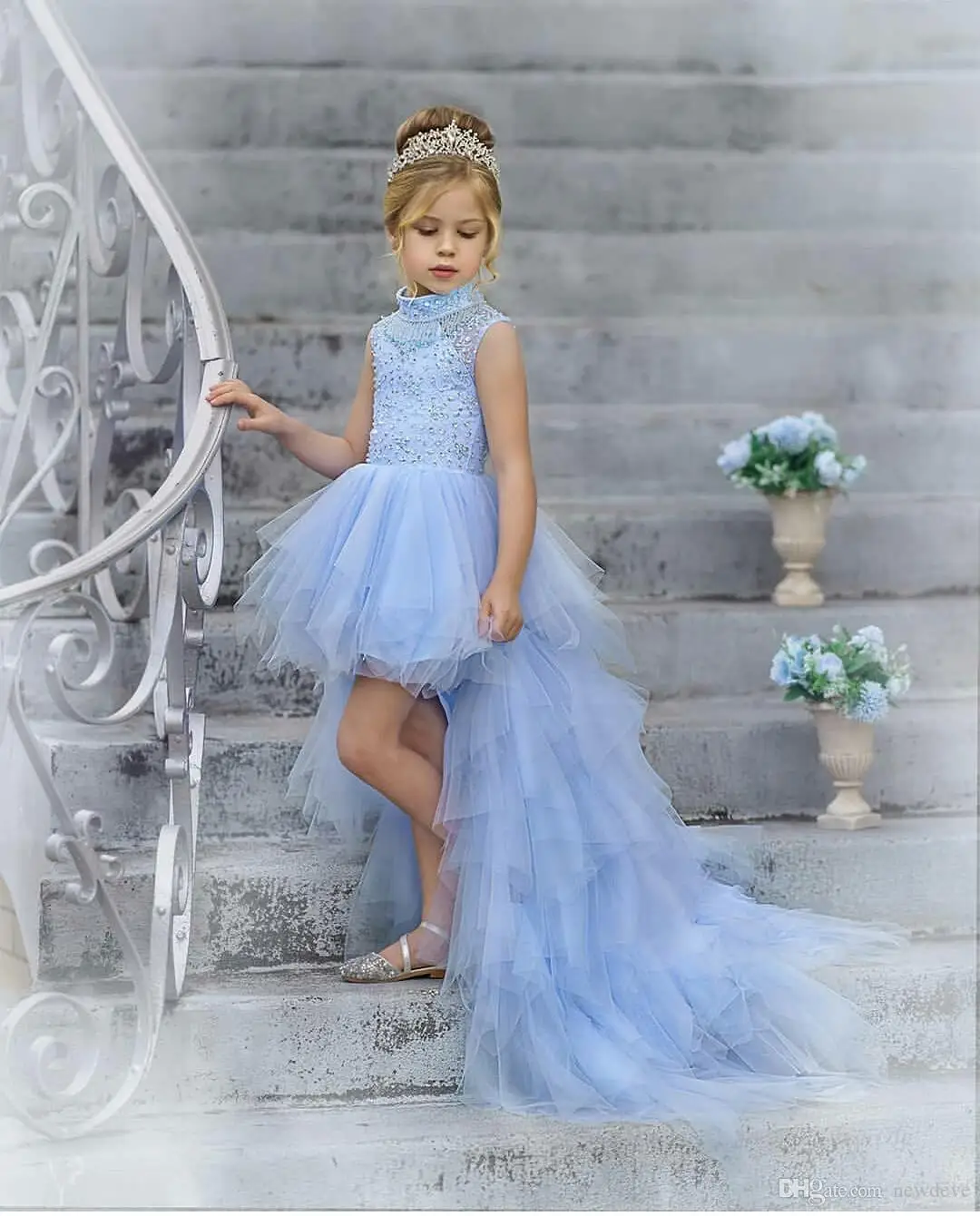 Lovely Flower Girls abiti collo alto Appliques di pizzo perline bambini abbigliamento formale personalizzato Hi-Lo compleanno Toddler Girls Pageant Gowns