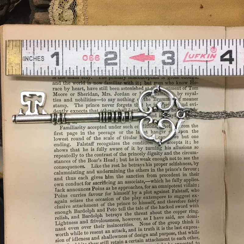 New Fashion Necklace Vintage Skeleton Secret Garden Key Silver Color Pendants Short Long Women Men Colar Gift Jewelry Choker