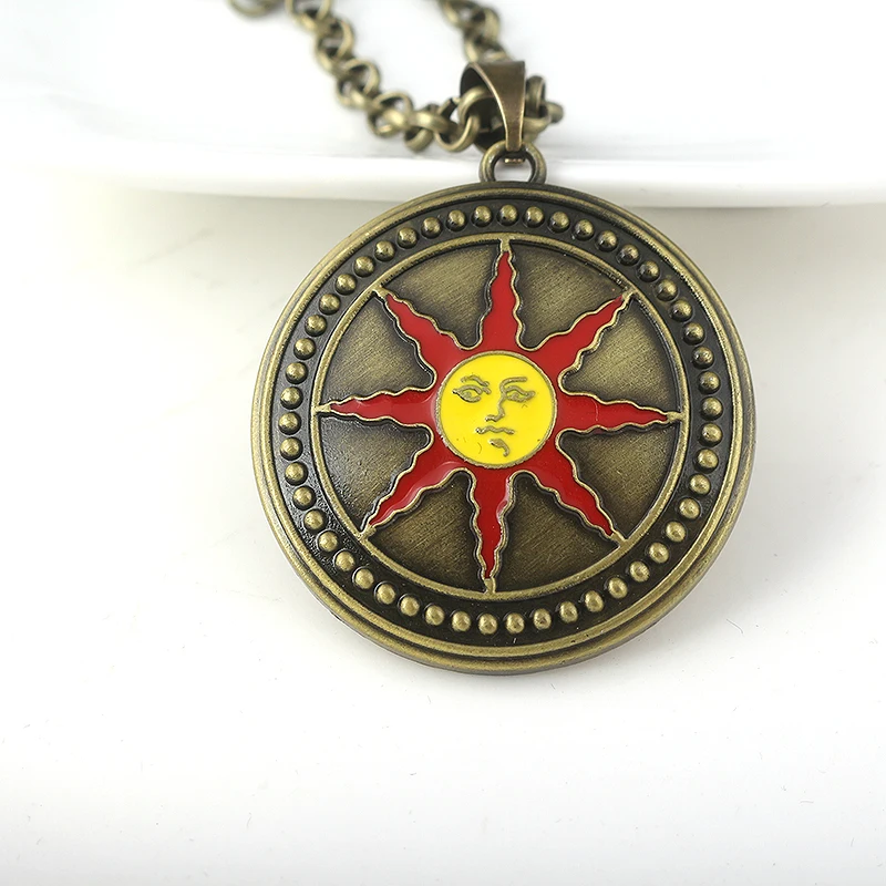 Hot Game Dark Souls 3 Necklace Sun Rider Solaire Round Sun Logo Pendant Necklace for Women Men Casual Clothing Accessories
