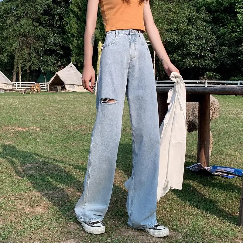 Рисунок 3 - Длинные рваные джинсовые брюки в Корейском стиле