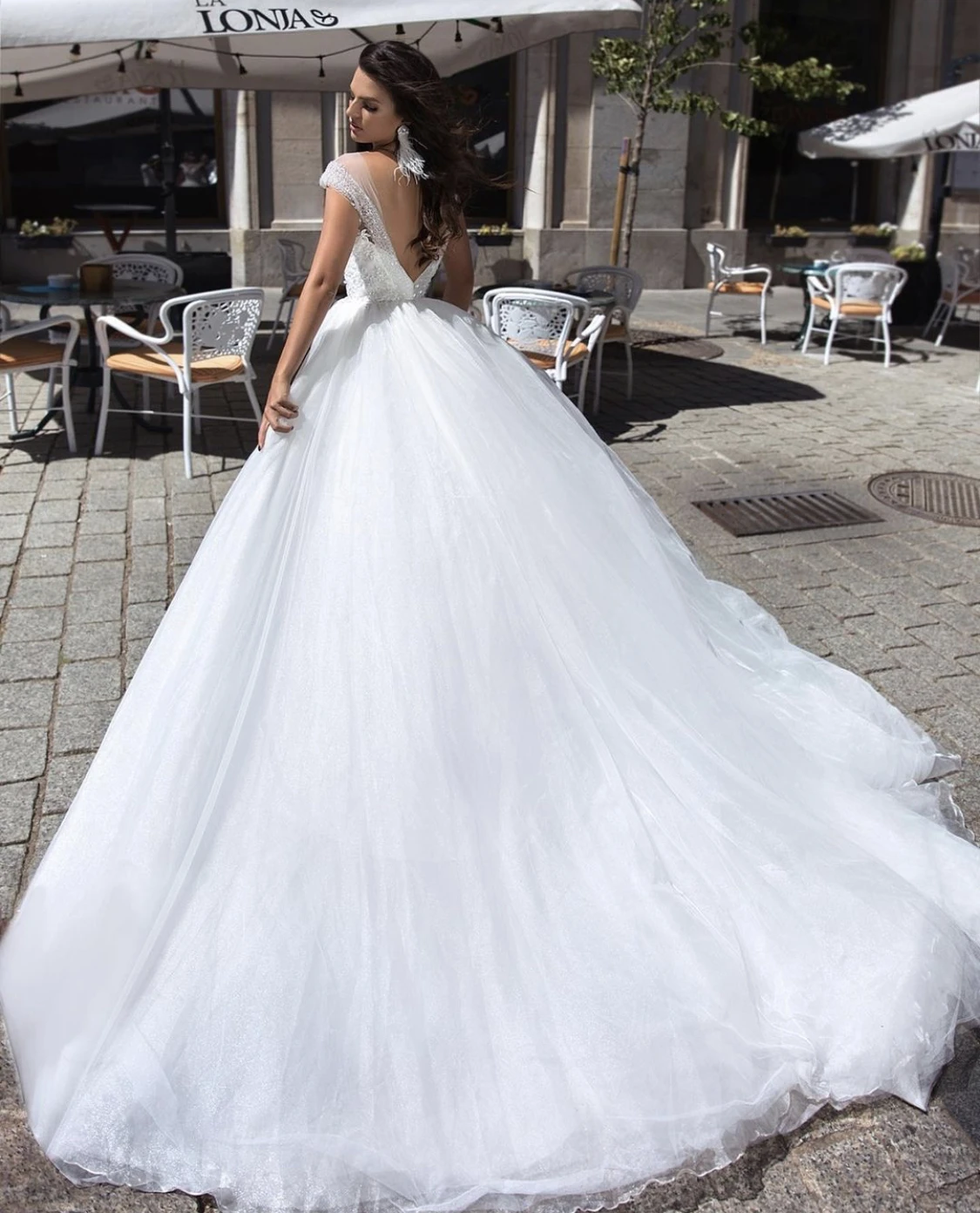 Robe de Mariée Éducative en Dentelle pour Femme, Tenue avec Col en V, Manches Cape, Appliques, Perles à Paillettes, Dos aux, Balayage, Train, 2024