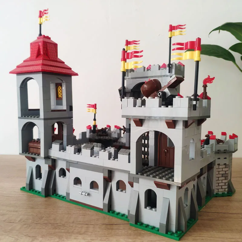 Mittelalterlichen Ritter Burg Serie Gebäude Block Königreiche Militär Satz Kinder DIY Pädagogisches Modell Bricks Spielzeug Für Kinder Geschenk