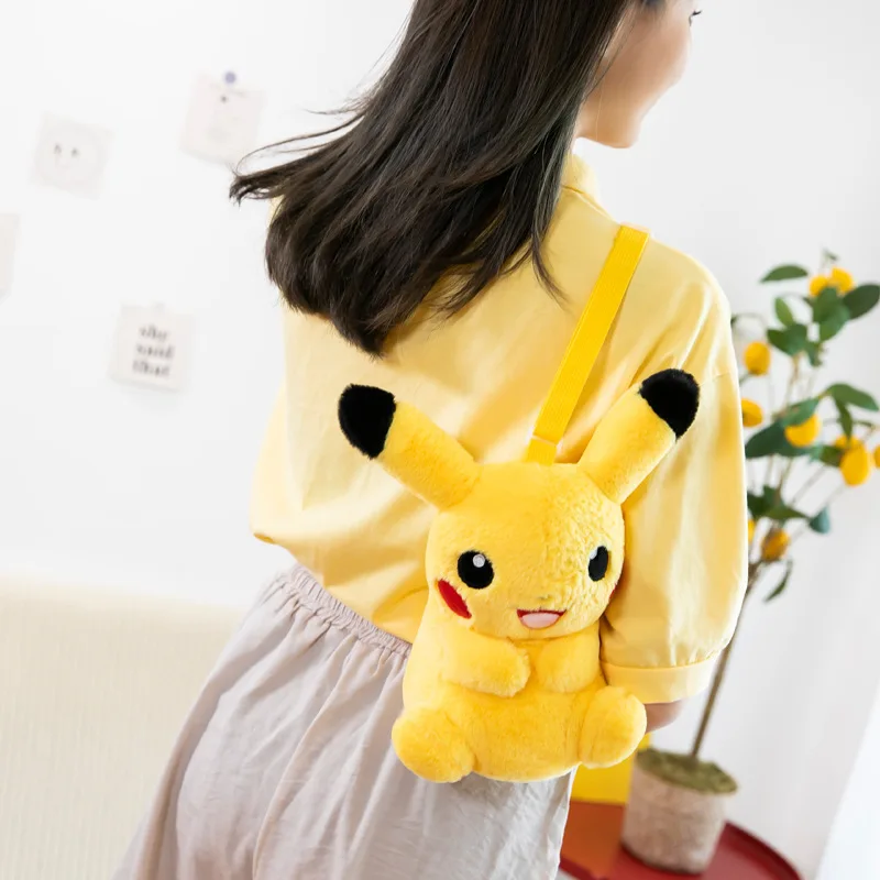 Pokemon Pikachu bolsa pequeña de felpa roja creativa, mochila de dibujos animados, lindo regalo de corazón para niña, regalo de cumpleaños, regalo