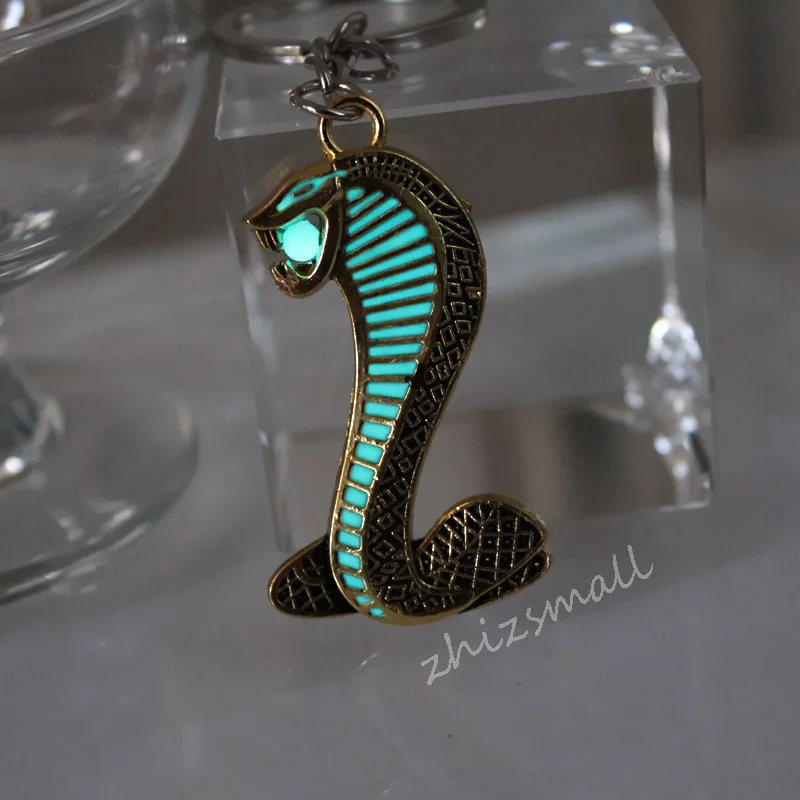 cobra keychain snake key chain Rattlesnake key ring GLOW in the DARK Luminous keychain women men Car bag key chain