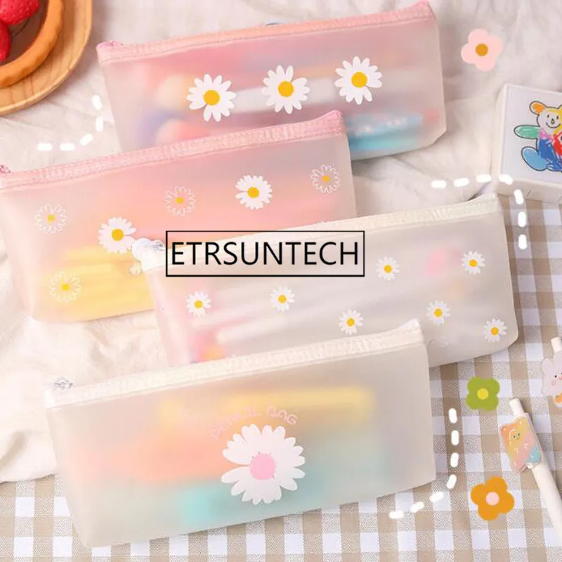 100pcs Cute Daisy Pen Bag Frosted Translucence Plastic Cosmetic Bag for Girl Waterproof Zipper Bag 21x9cm