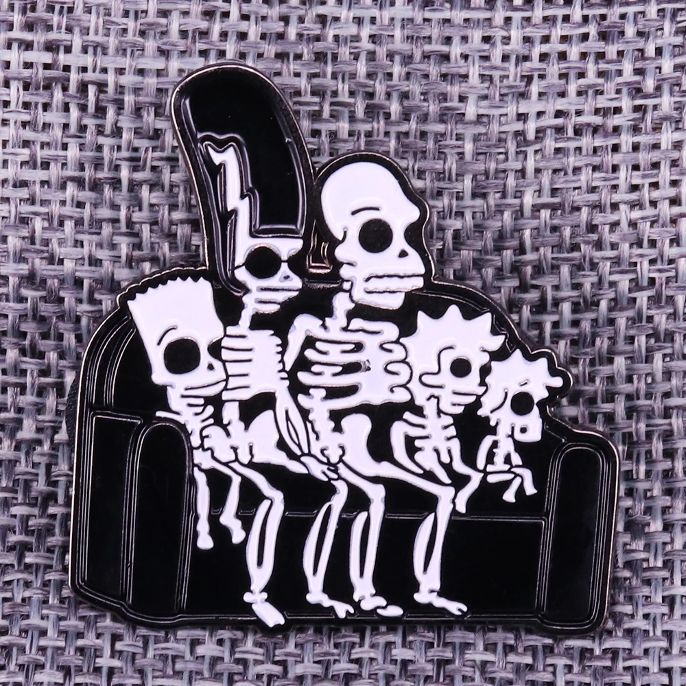 Cartoon Family X-Ray Skeleton spilla Trend Culture Character Badge funny halloween decor