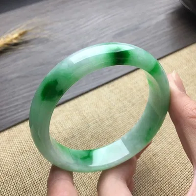 

Natural Burmese Emerald Green Two-tone 54-62mm Bangle Elegant Princess Jewelry Best Gift