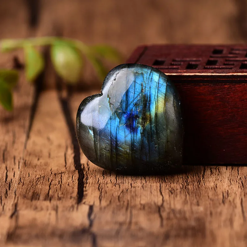 Wholesale Natural Labradorite Heart Shape Crystal Moonstone The Heart Of The Ocean Reiki Healing Stone Mineral Jewelry Pendant H