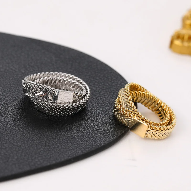 Fashion Simple Soft Snake Chain Rings for Women Gold Silver Color Finger Ring Party Jewelry Wedding Engagement Ring Gifts