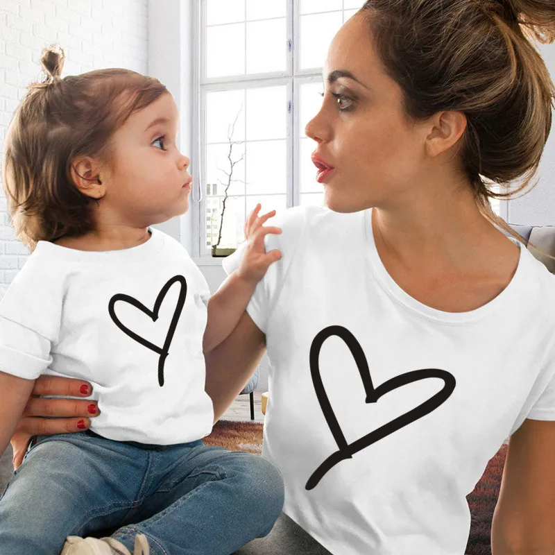 1PC Fashion Mommy and Me Heart Print Matching Tshirt Mom Daughter Dad and Son Family Look Clothes T Shirt Mother\'s Day Gift