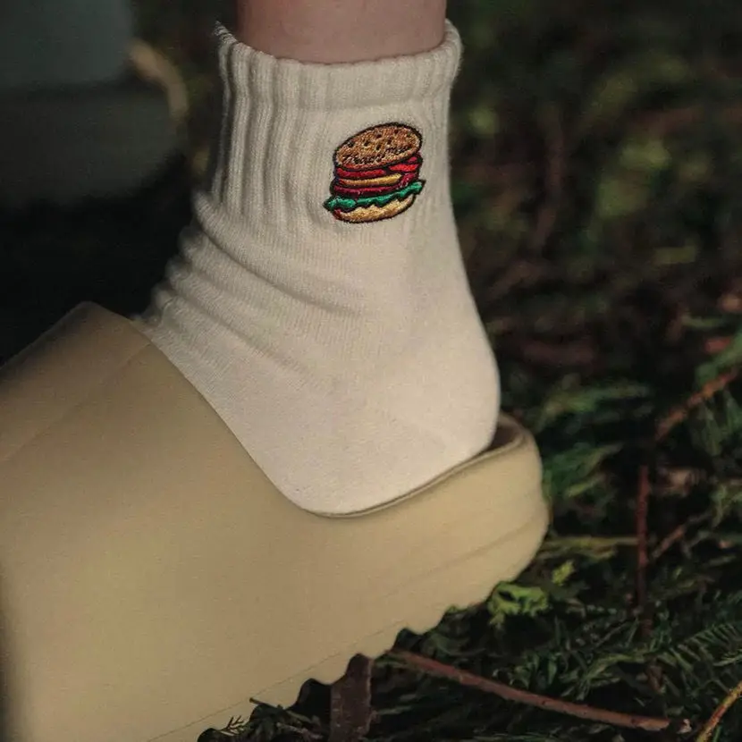 Autumn and winter new 21aw Human cartoon burger embroidery cotton men's and women's sports socks