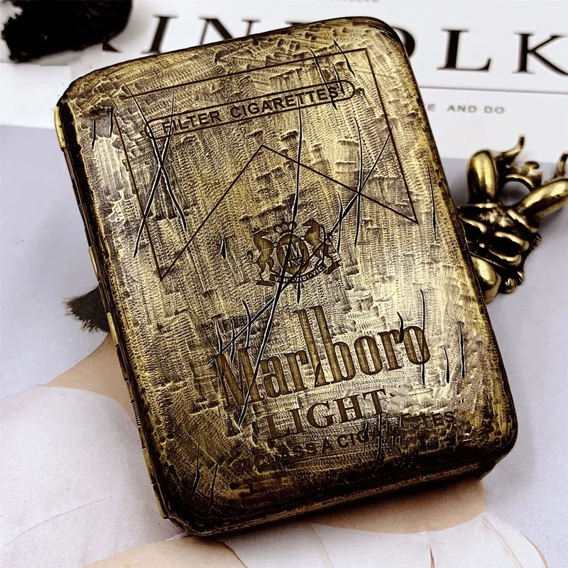 Brass 16 Sticks Knife Marks Cigarette Case Double Sided Hand-carved Men\'s Portable Creative Retro Anti-pressure Smoking Storage