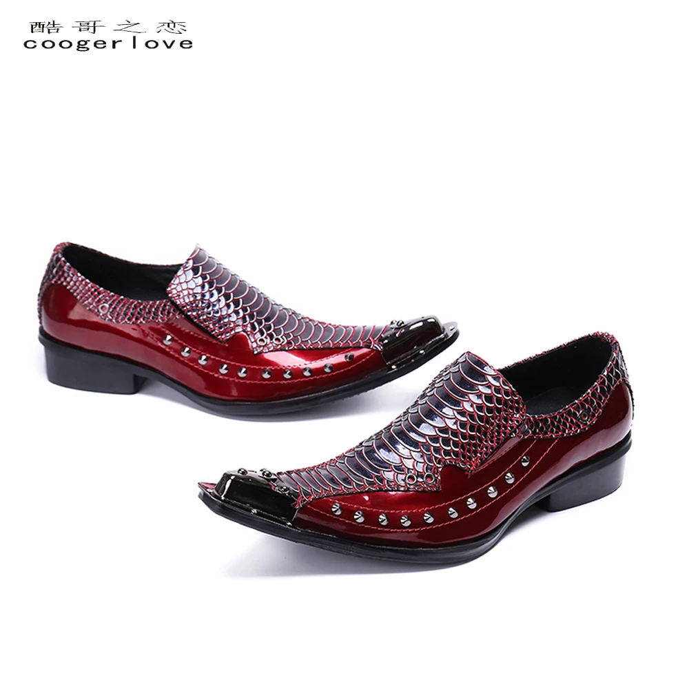 New Business Rivets Men Dress Snake Shoes Fashion Hollowing out Man Leather Shoes Social Sapato Male Oxfords Flats Wedding Shoe