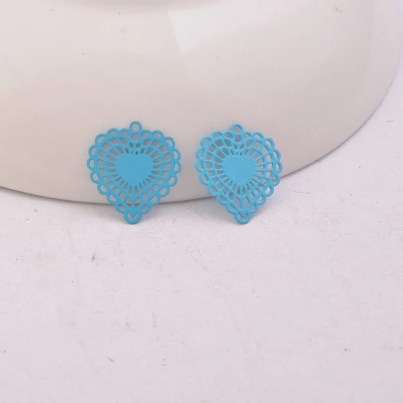 100 Stück AC2575 Messing-Herzanhänger, bunte filigrane Ohrring-Verbindungsstücke, Metallverzierungen, DIY-Schmuckmaterialien, 14mm*15mm – Detail 8