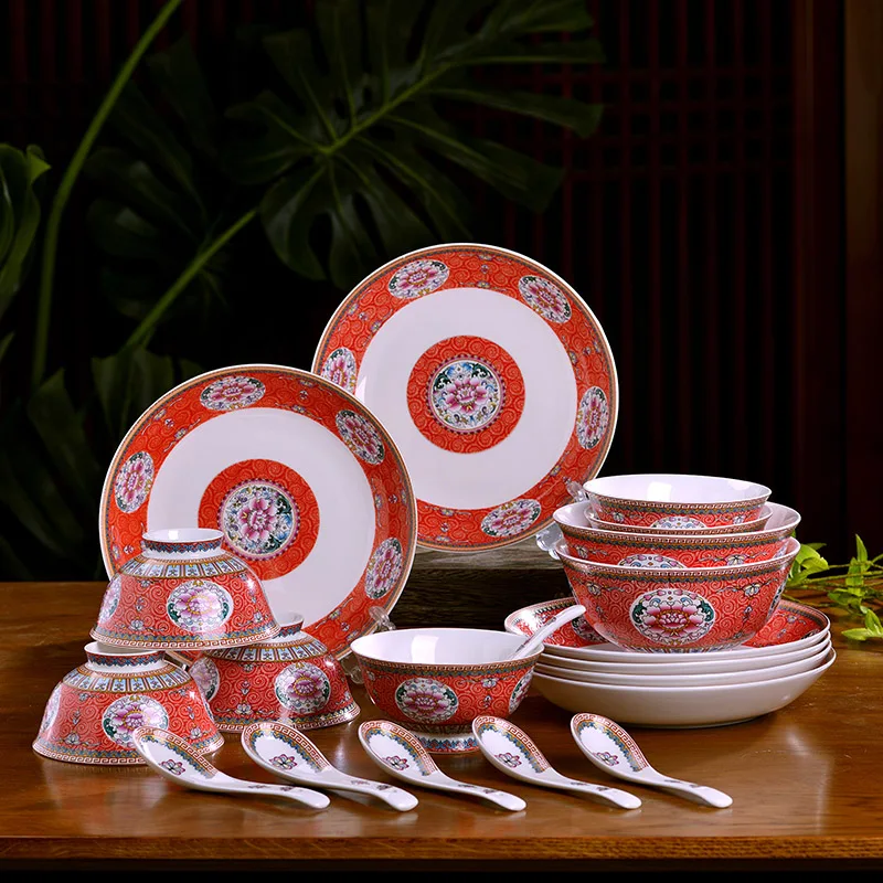 Jingdezhen. Ceramic bowls, dishes, spoons. Tableware sets. Chinese household Bone China rice bowls