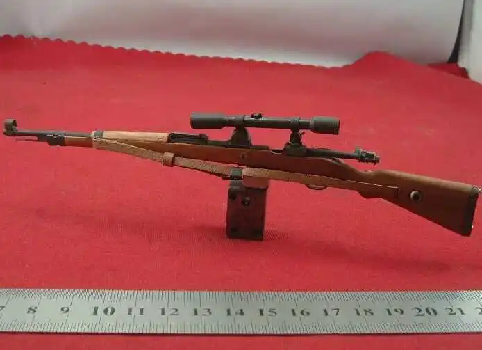 Metal solid wood World War II German full decomposition 98K sniper rifle, miniature gun model, World War II souvenirs, collectib