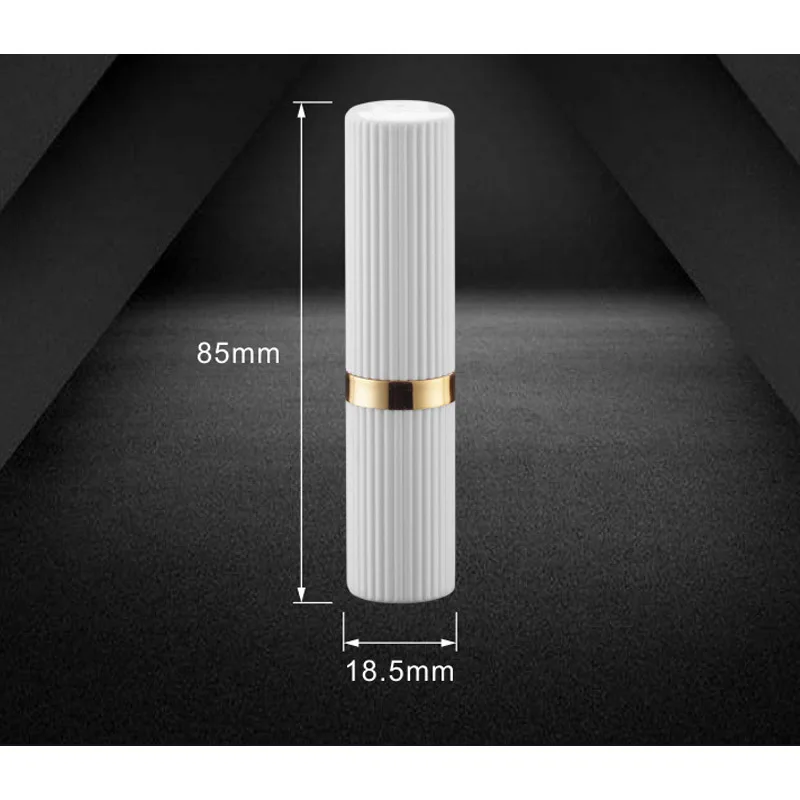 Creative  Novelty Lipstick Shape Flame Lighters Refillable Butane Gas Cigarette Lighter Best Gift For Smokers