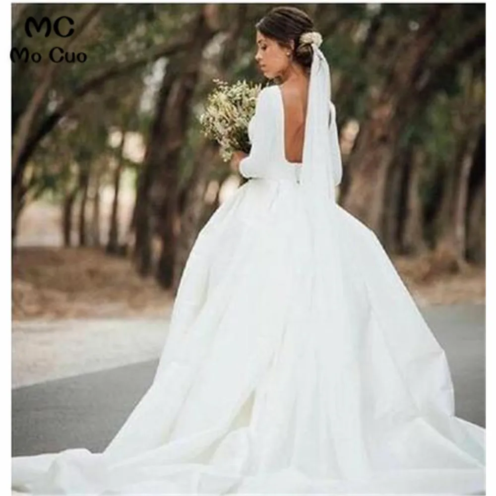 Sexy Simple Vintage Ball GownWedding Dresses Bridal Gown Long 3/4 Sleeves Backless Cut Back Chapel Train Women Wedding dress