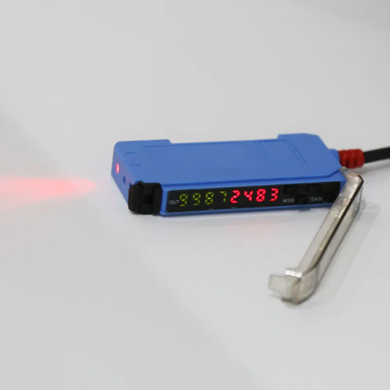 FF-403P Wholesale Digital Display Sensor Optical Fibre Amplifier Sensor