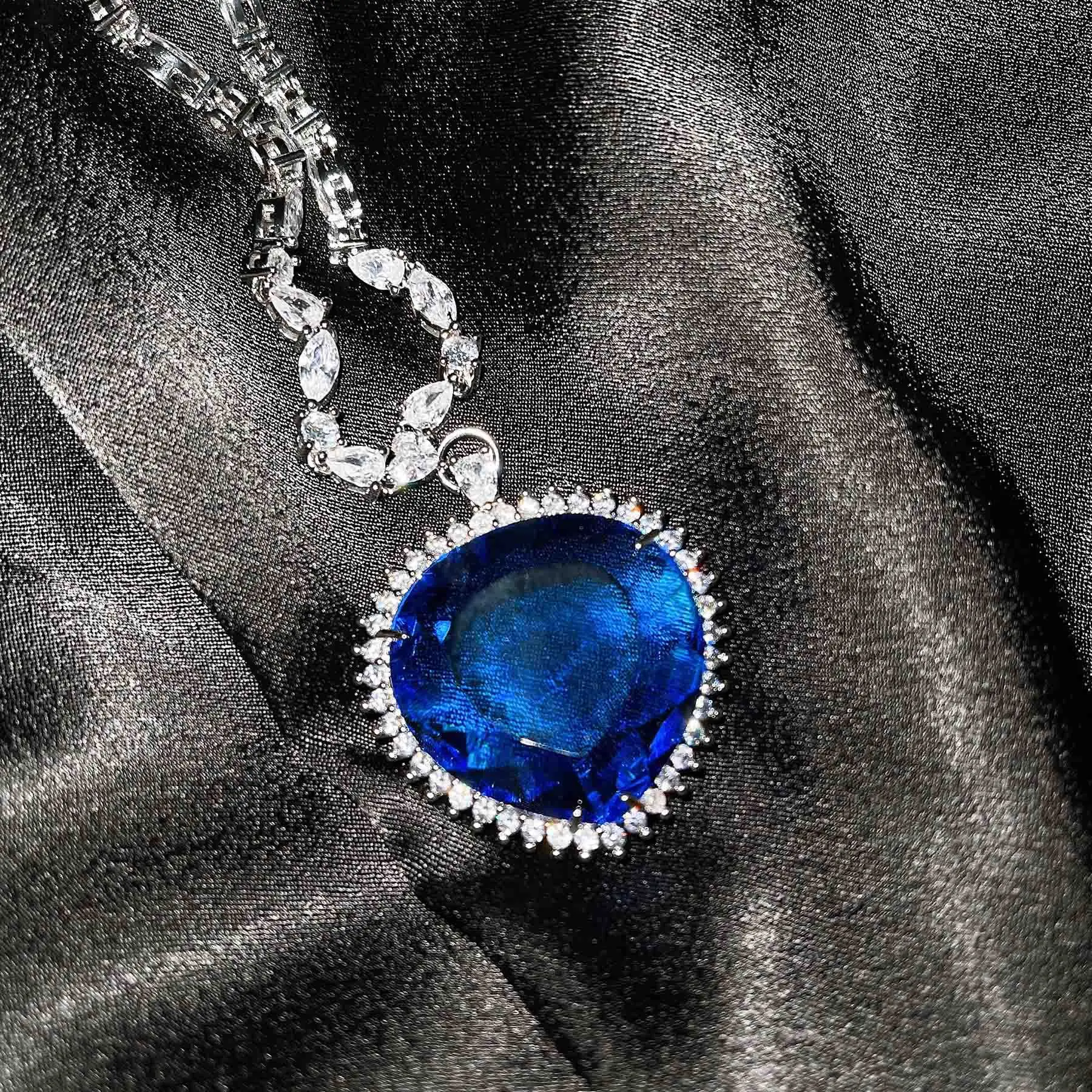 Blue Red TITANIC Heart of the Ocean Necklaces for Women Romantic Crystal Chain Pendant Necklaces Valentine\'s Day Jewelry Gift