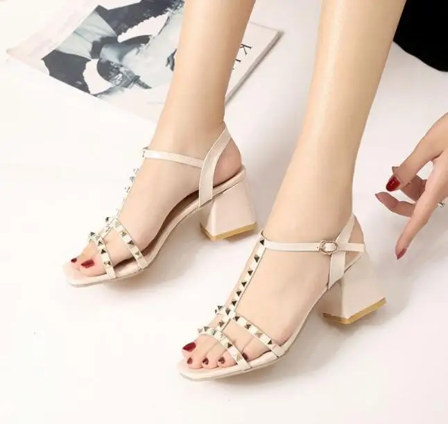 

Summer women sandals Round head vintage Black toe high heels Fashion Lace Up sandals women rivet design shoes women sandals