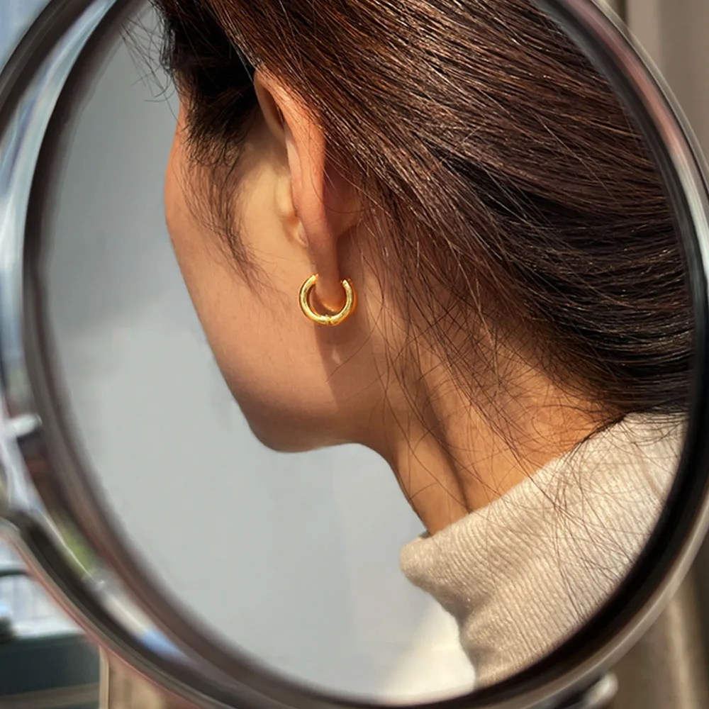 Peri\'sBox Triple Rows Carving Textured Small Hoop Earrings Circle Huggies Geometric Earrings for Women Simple Minimalist Jewelry