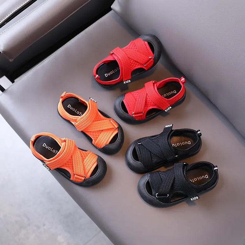 Sandalias de verano para niños y niñas, zapatos de playa de suela suave, bonitas Sandalias de tela transpirables de Color caramelo, novedad de 2022