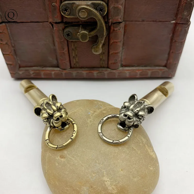 A++ Quality Bulldog Head Keychain Pendants Outdoor Referee Whistle Vintage Key Chains for Wild Survival Whistles Keyring Jewelry