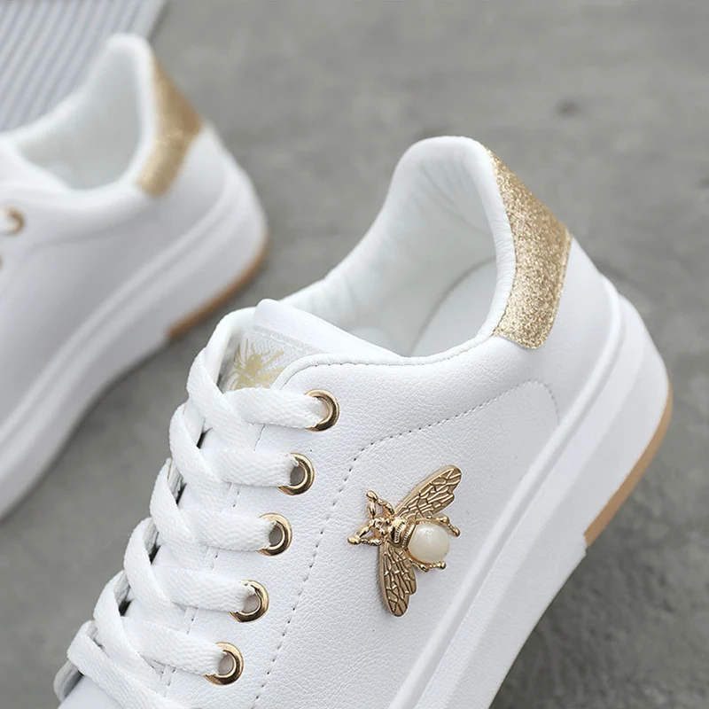 Women Casual Shoes 2021 New Women Sneakers Fashion Breathable PU Leather Platform White Women Shoes Soft Footwears Rhinestone