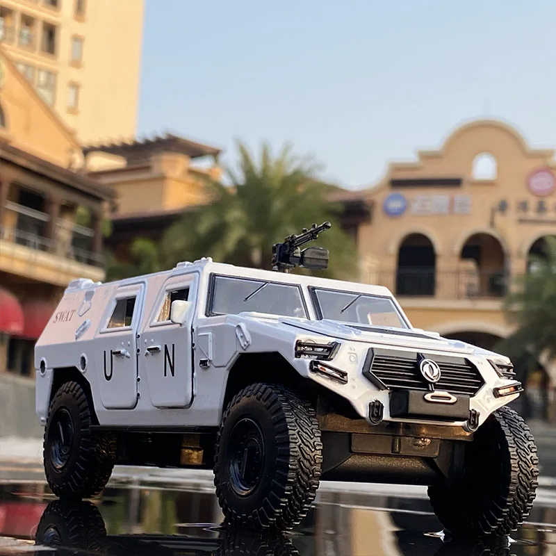 1:24 Military Refit Armored Car Alloy Diecasts Toy Off-road Vehicles Tank Model Metal Police Explosion Proof Car Model Kids Gift