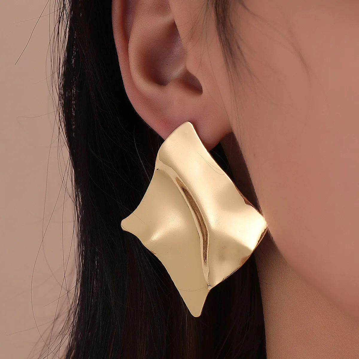 Exaggerated Irregular Fold Metal Big Geometry Drop Earrings Women Glossy Bumpy Rhombus Punk Earrings Party Jewelry Xmas Gift