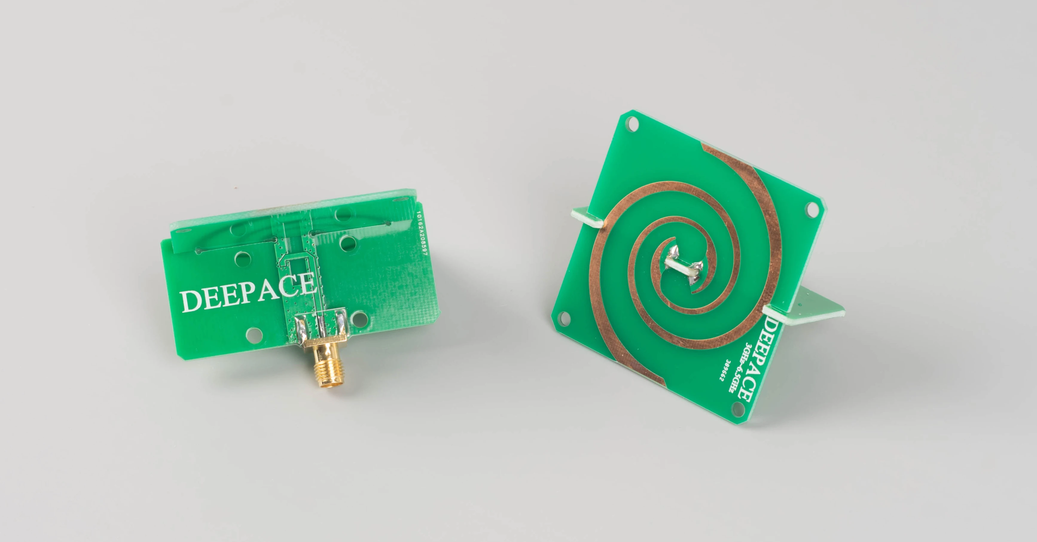 Deep Uwb-3 3ghz-6.5ghz Low Dispersion Circularly Polarized UWB Positioning Antenna