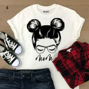 Novelty gifts. Personalized Valentine's Day gift, cotton T-shirt with textile vinyl, if you want something unique, talk to us, we will do it for you. Shipping in a day, from Spain.