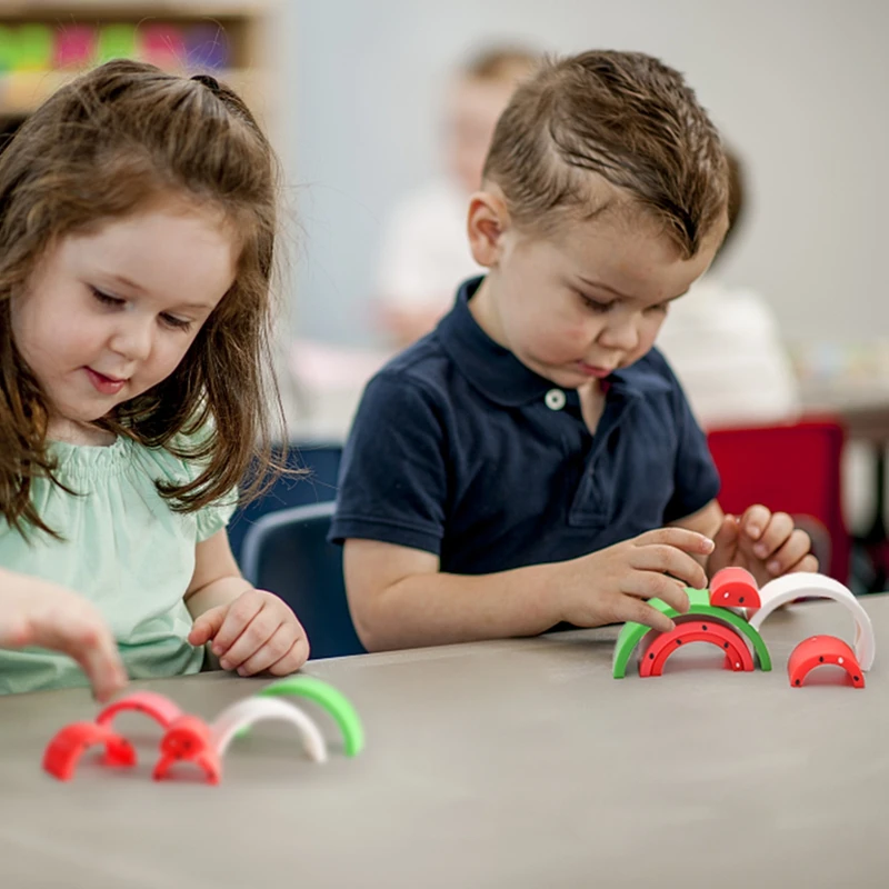 Facciamo 1 Set di giocattoli per bambini blocchi educativi in Silicone forma di anguria 3D Silicone bambini massaggiagengive in gomma giocattoli impilabili