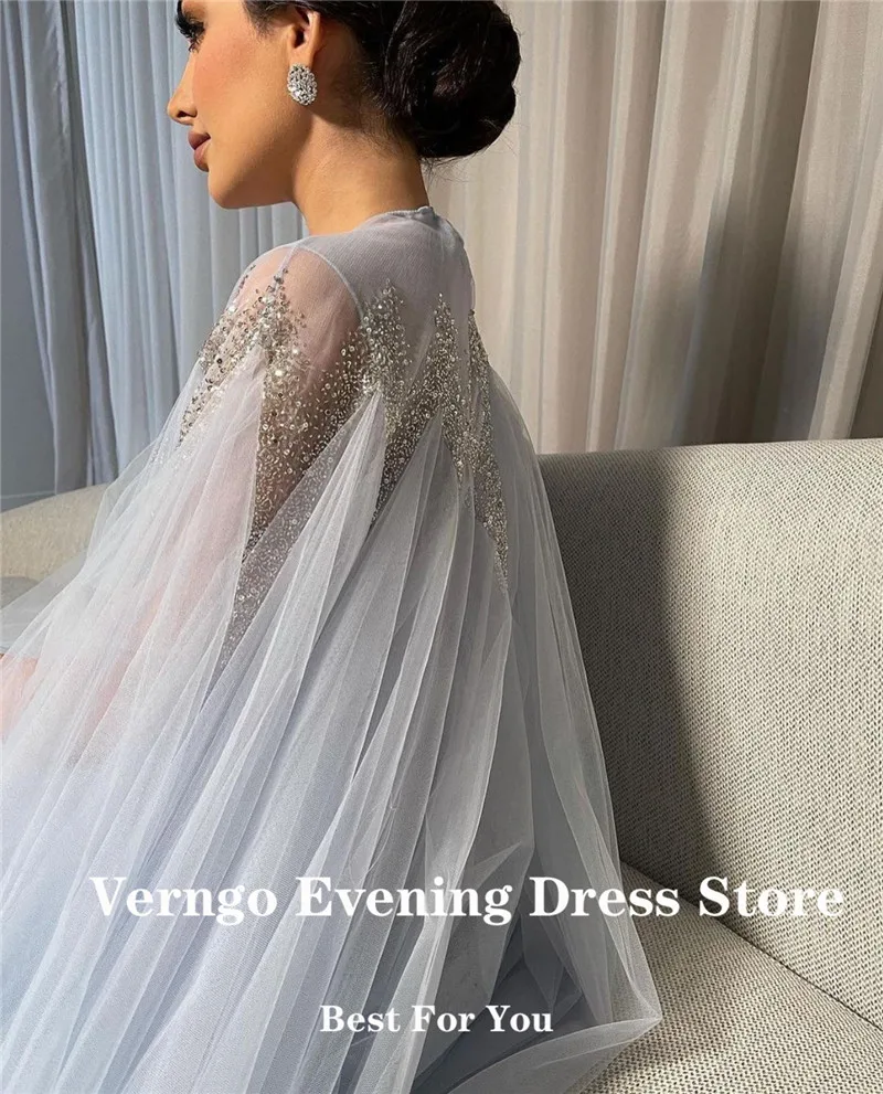 Verngo-Vestidos de Noche de tul azul claro para mujer, vestidos de fiesta formales con capa larga y cuentas brillantes de cristal y cuello redondo, estilo árabe de Dubai