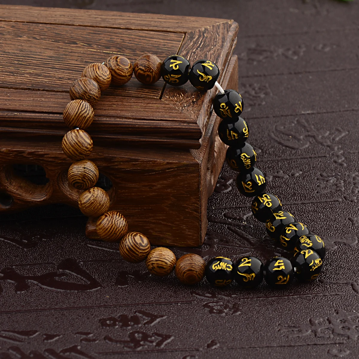 8mm New Natural Wood Beads Bracelets Men Ethinc Yoga Elasticity Bracelet Women Prayer Jewelry Meditation Bracelet Homme