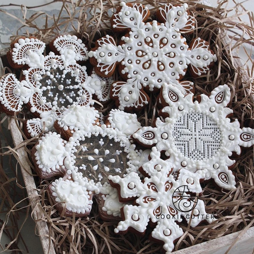 Snowflake Shape Cookie Cutter Christmas Snow Form Cookie Mold Winter Biscuit Mold Fondant Cake Baking Decoration Tool Plastic