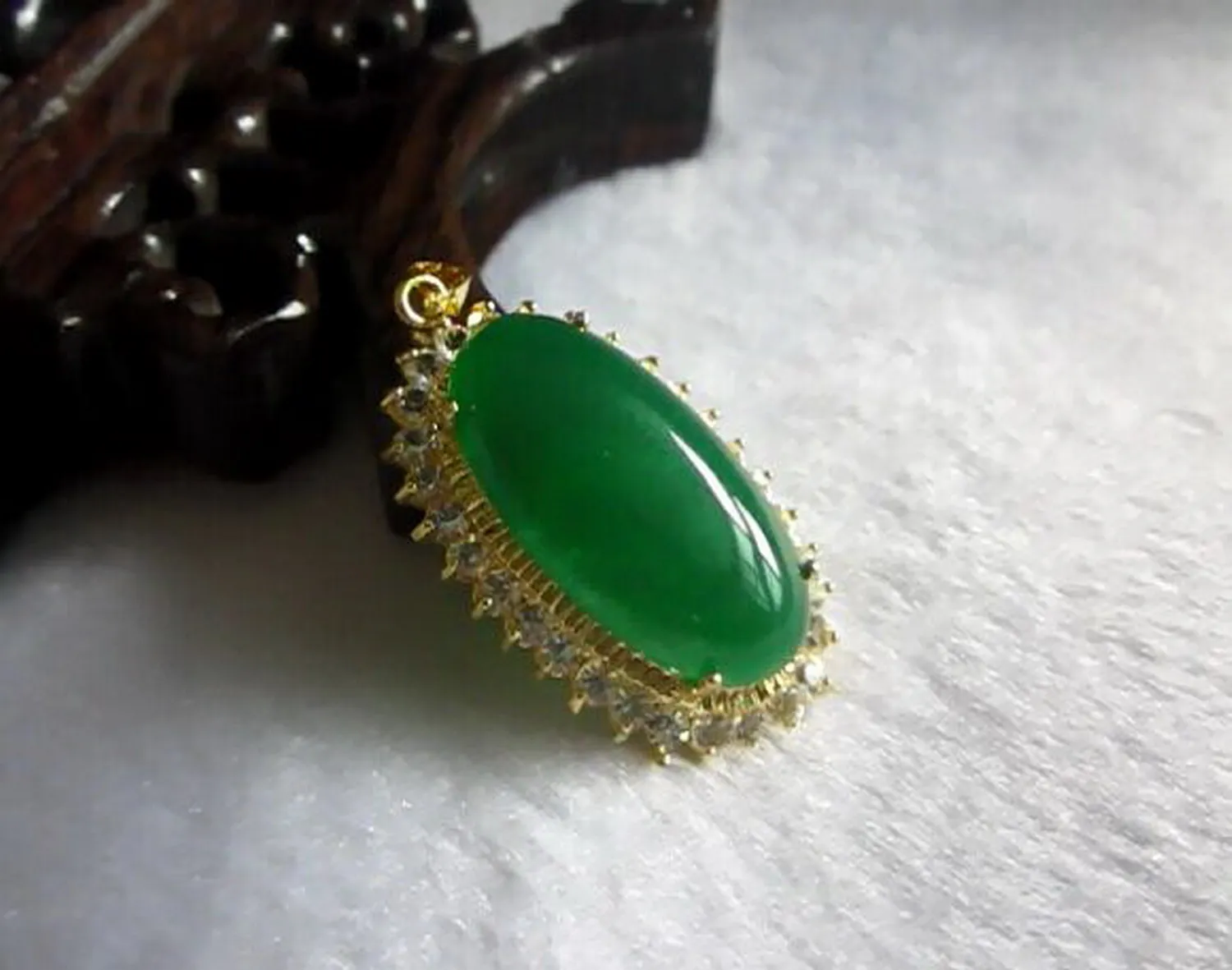 Charms Natural Green Jade Oval Jewelry Pendant