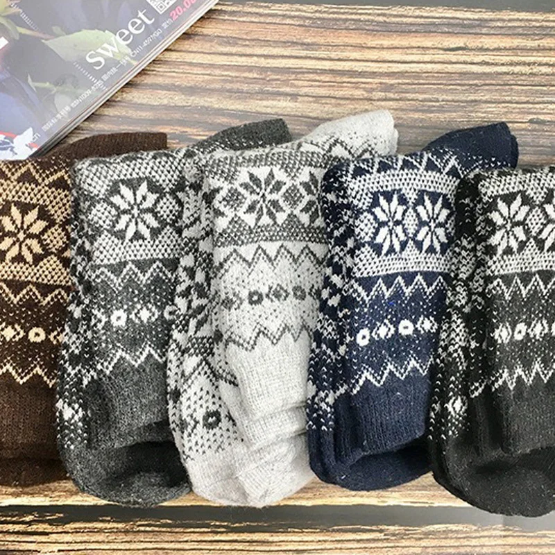 5Pairs/Lot New Winter Men Socks Thick Warm Wool Socks Vintage Christmas Socks Colorful Socks Gift Free Size ZB6016