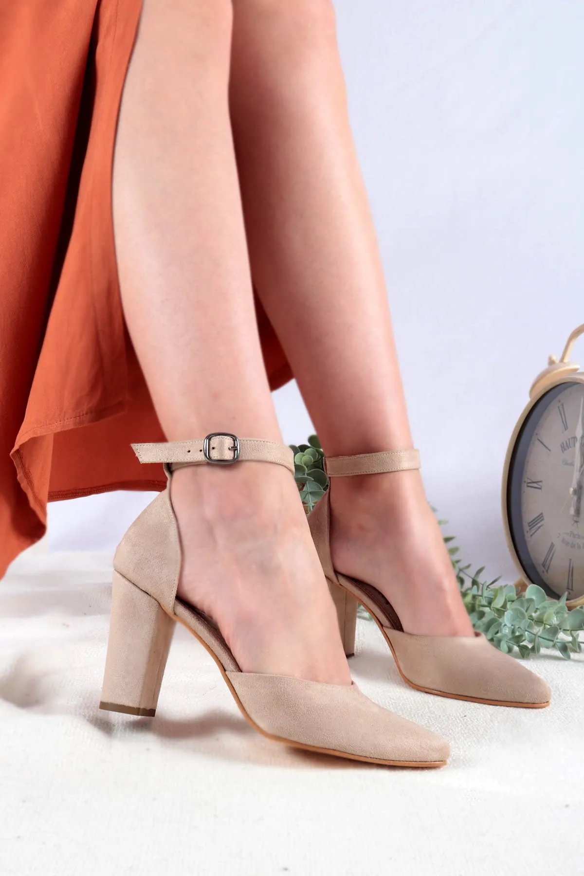 Joyce Cream Suede High-Heeled Shoes